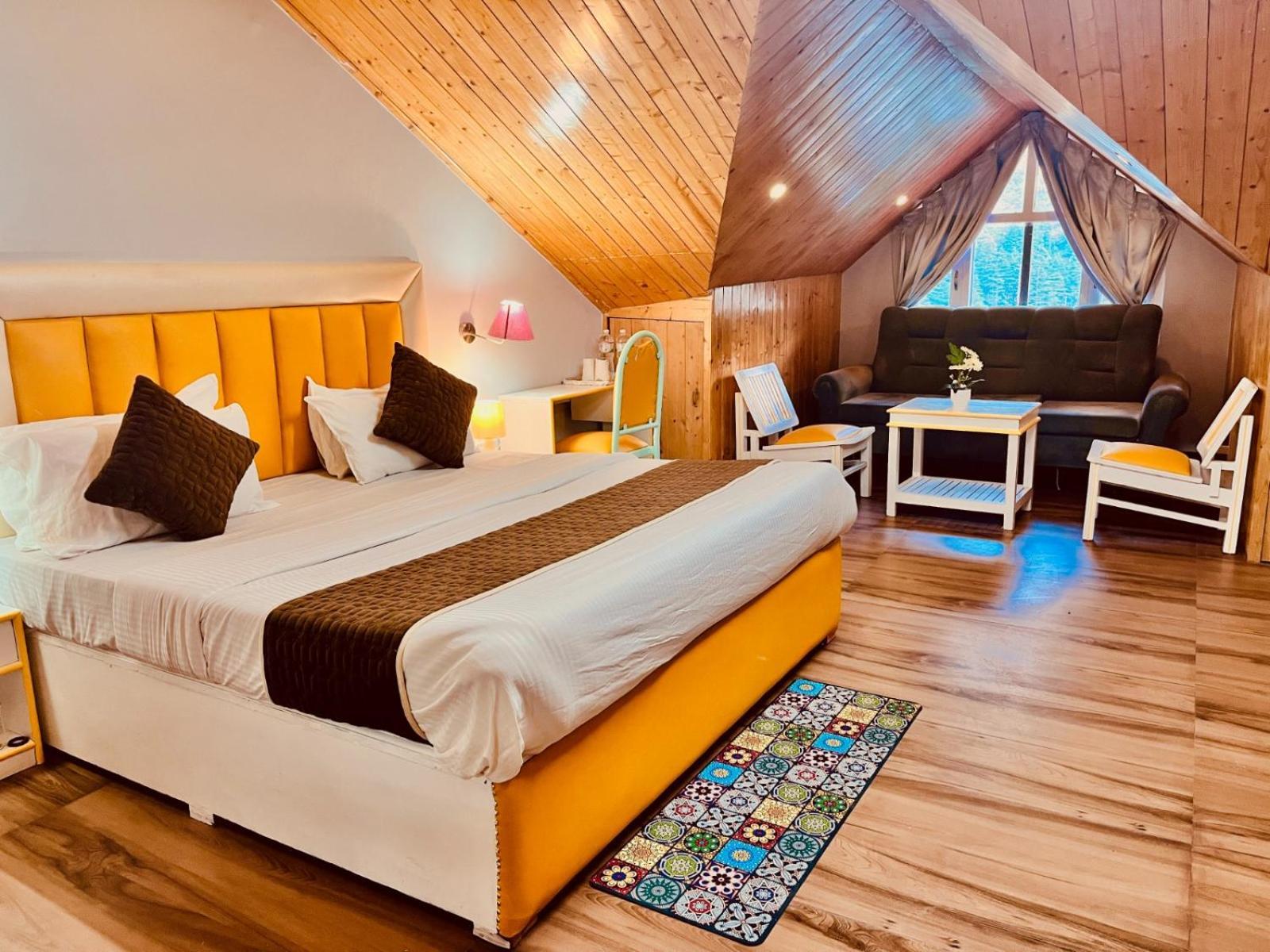 Hadimba Hill View By Hadimba Palace, Manali - Premium Room ! Family Hotel ! Parking ! Near Hadimba Temple Esterno foto