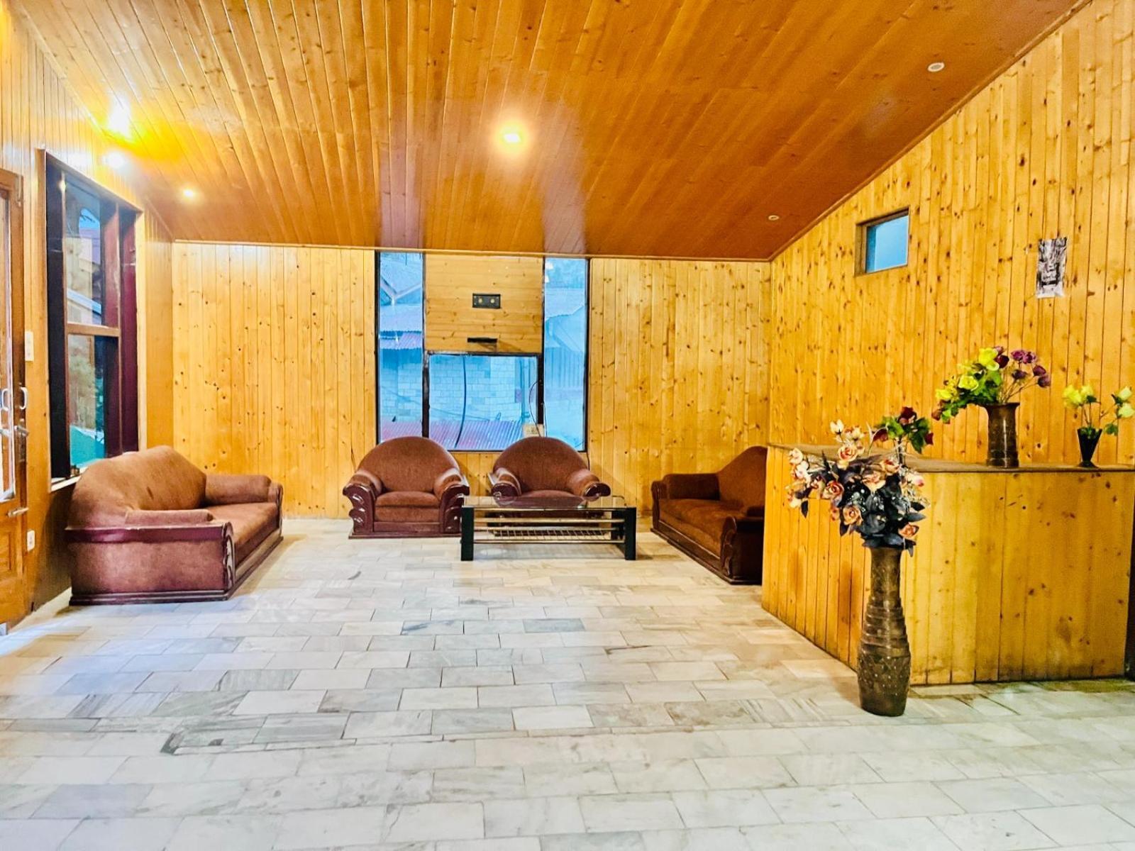 Hadimba Hill View By Hadimba Palace, Manali - Premium Room ! Family Hotel ! Parking ! Near Hadimba Temple Esterno foto