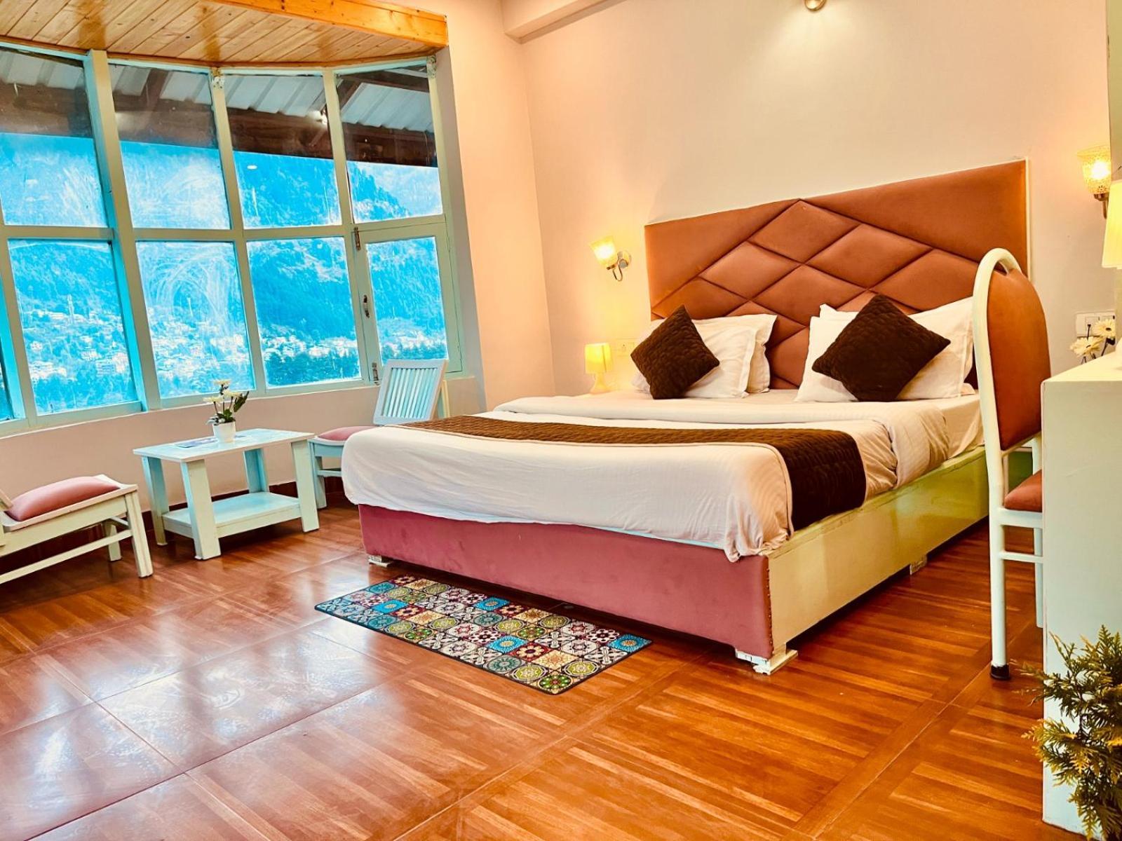 Hadimba Hill View By Hadimba Palace, Manali - Premium Room ! Family Hotel ! Parking ! Near Hadimba Temple Esterno foto