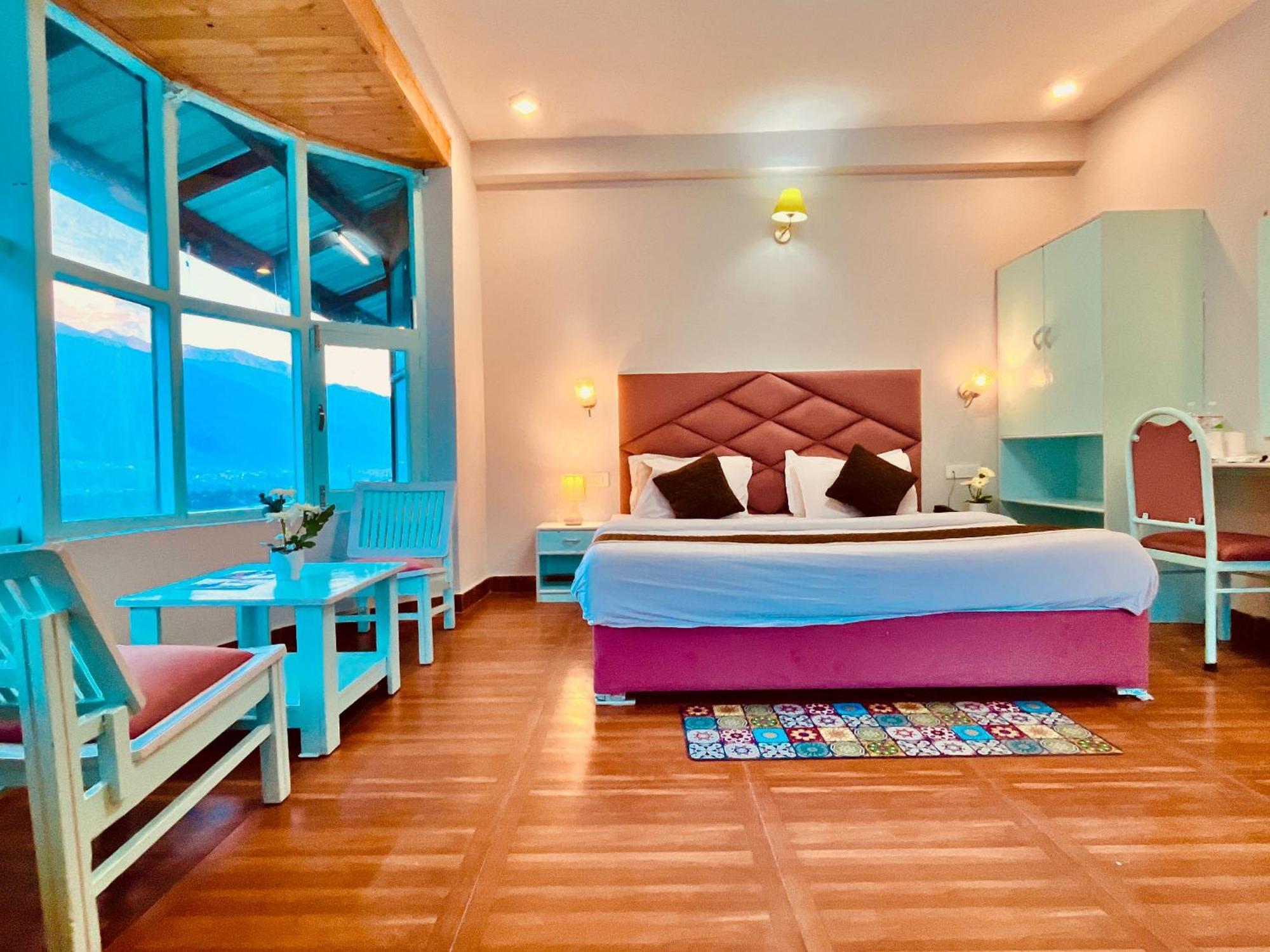 Hadimba Hill View By Hadimba Palace, Manali - Premium Room ! Family Hotel ! Parking ! Near Hadimba Temple Esterno foto