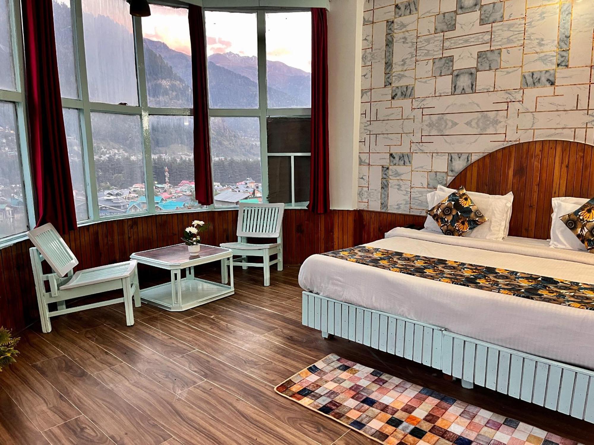 Hadimba Hill View By Hadimba Palace, Manali - Premium Room ! Family Hotel ! Parking ! Near Hadimba Temple Esterno foto