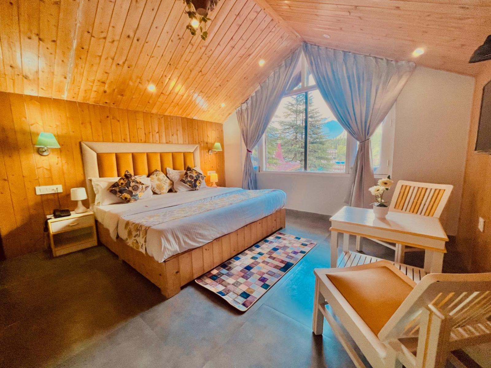Hadimba Hill View By Hadimba Palace, Manali - Premium Room ! Family Hotel ! Parking ! Near Hadimba Temple Esterno foto