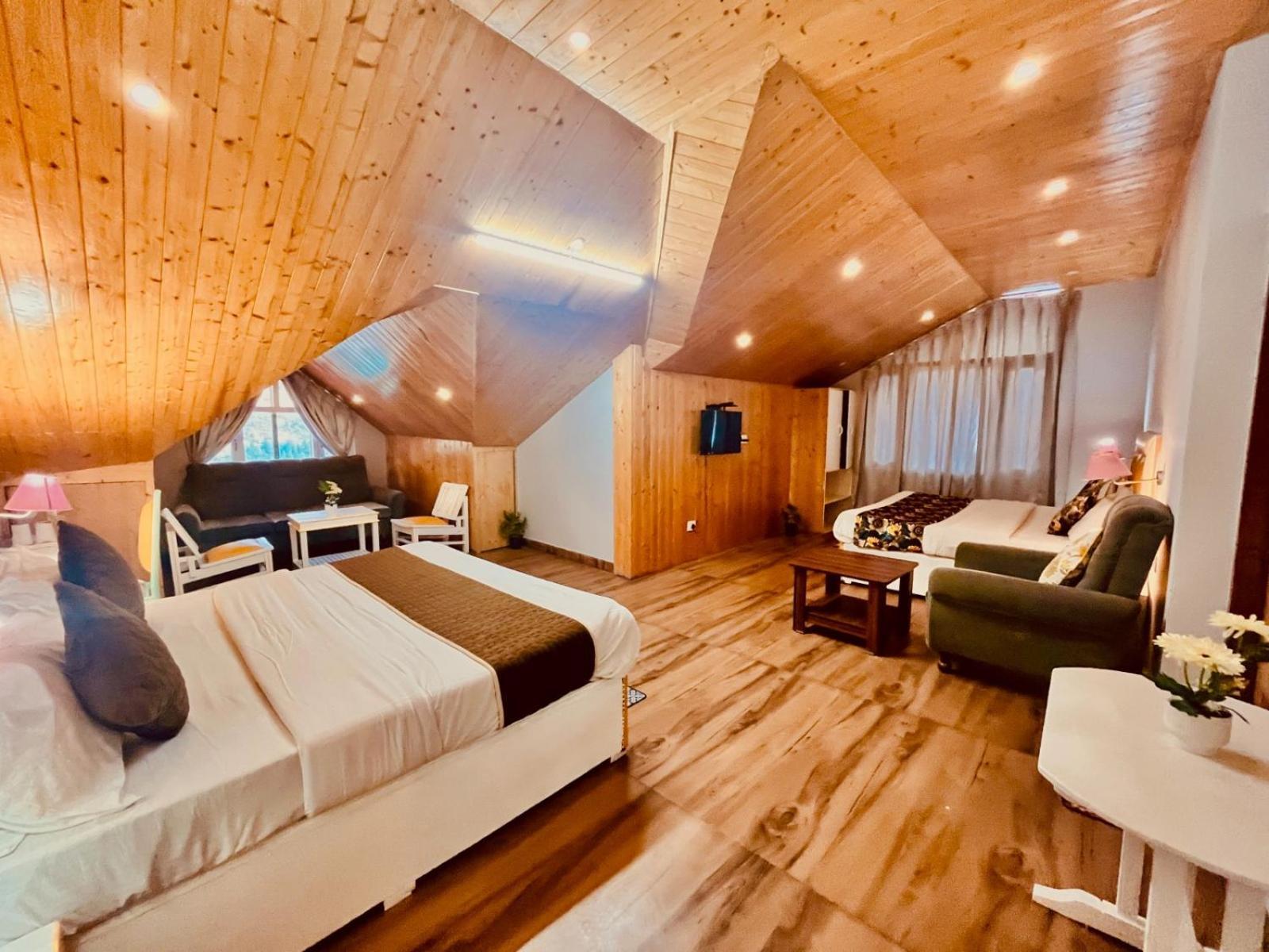 Hadimba Hill View By Hadimba Palace, Manali - Premium Room ! Family Hotel ! Parking ! Near Hadimba Temple Esterno foto