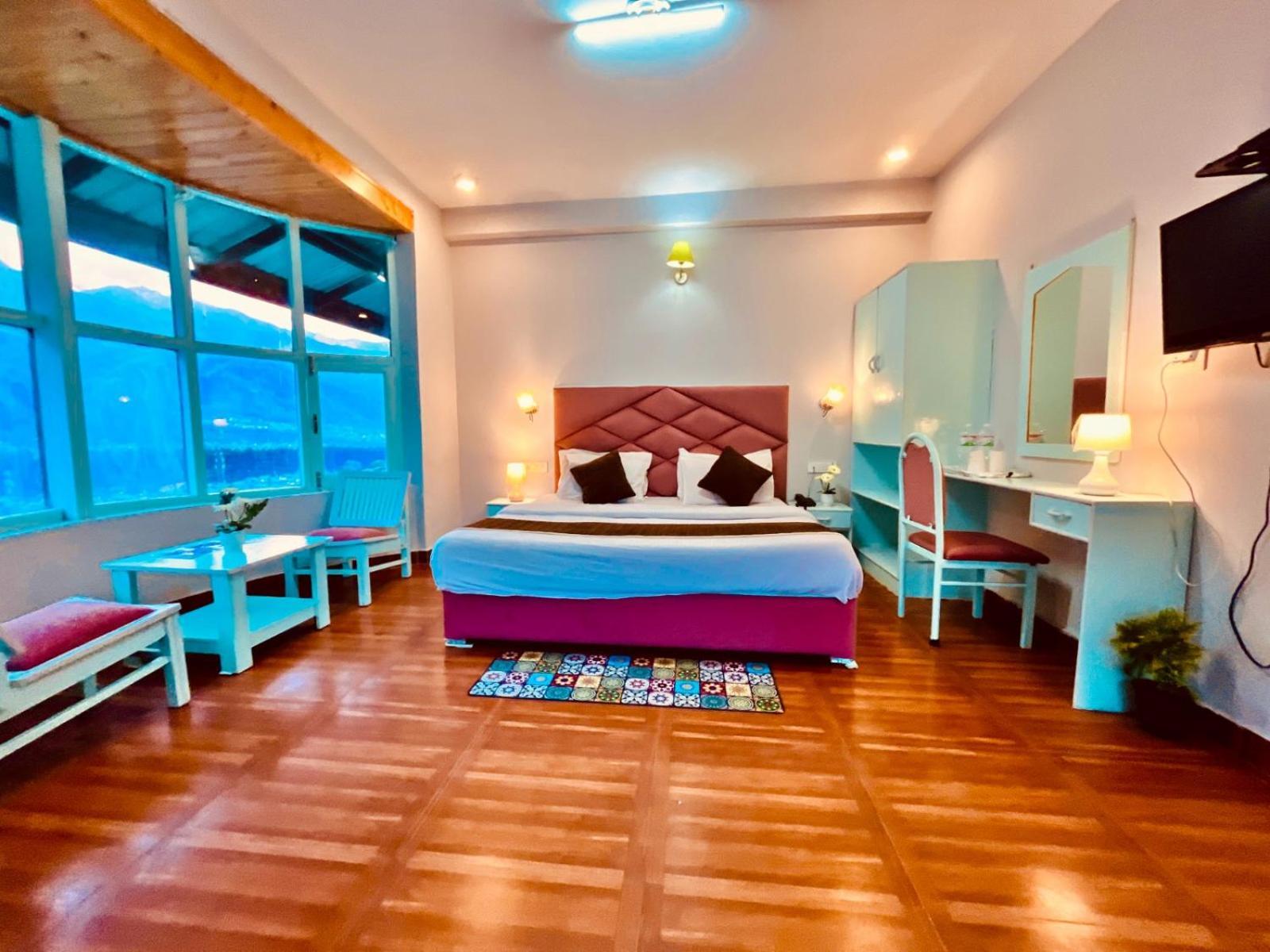 Hadimba Hill View By Hadimba Palace, Manali - Premium Room ! Family Hotel ! Parking ! Near Hadimba Temple Esterno foto