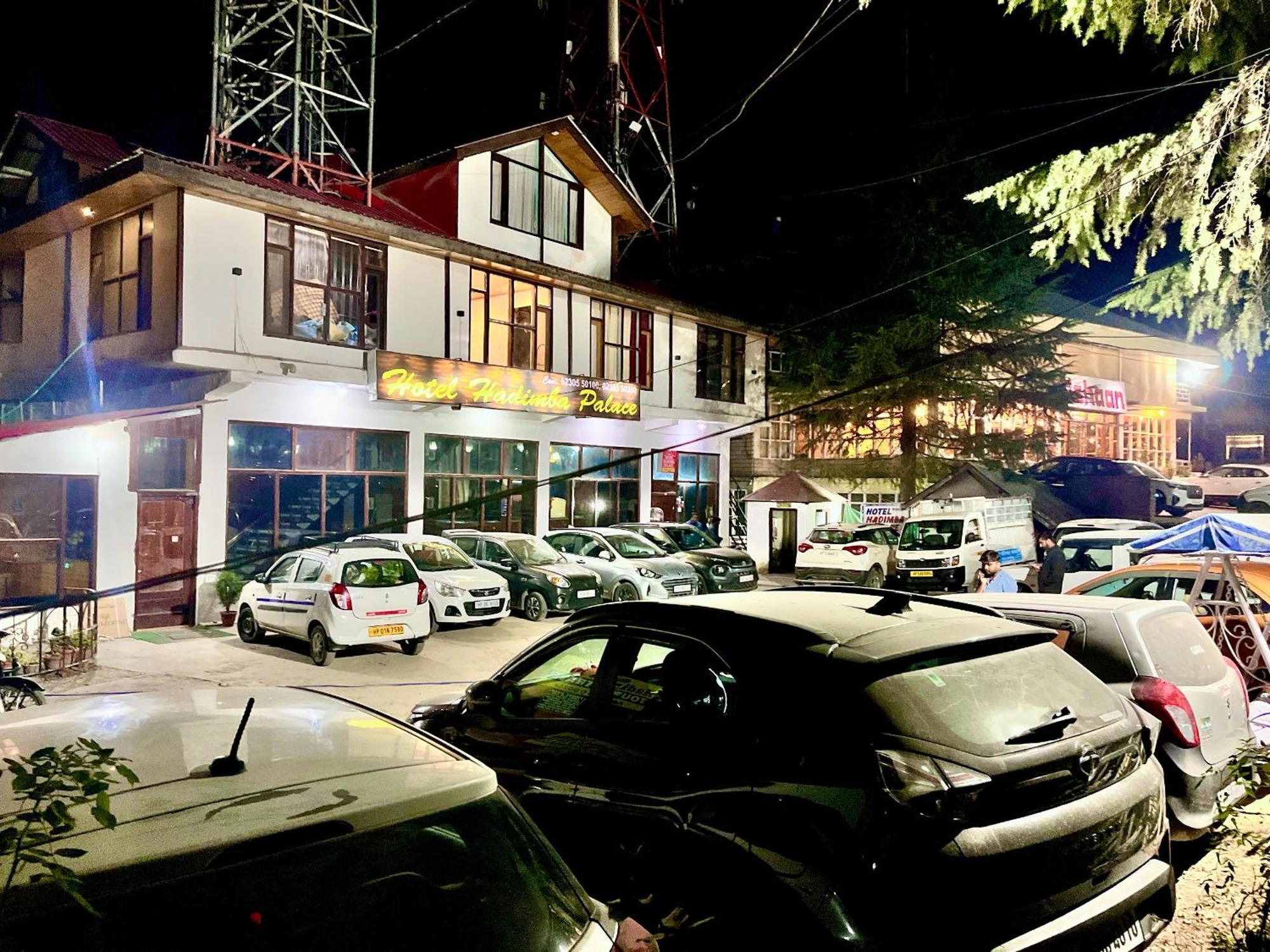 Hadimba Hill View By Hadimba Palace, Manali - Premium Room ! Family Hotel ! Parking ! Near Hadimba Temple Esterno foto